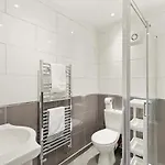 Elegant Flat - Sleeps 8 Daire *