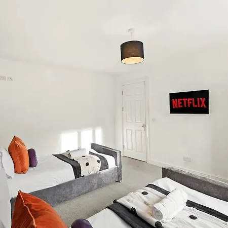 Apartment Elegant Flat - Sleeps 8 *