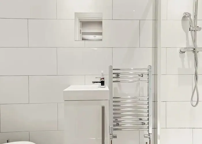 Elegant Flat - Sleeps 8 * Bristol