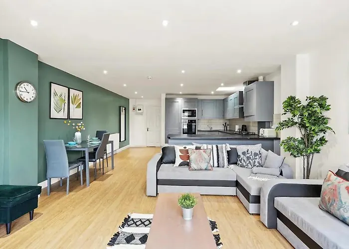 Elegant Flat - Sleeps 8 Apartament *